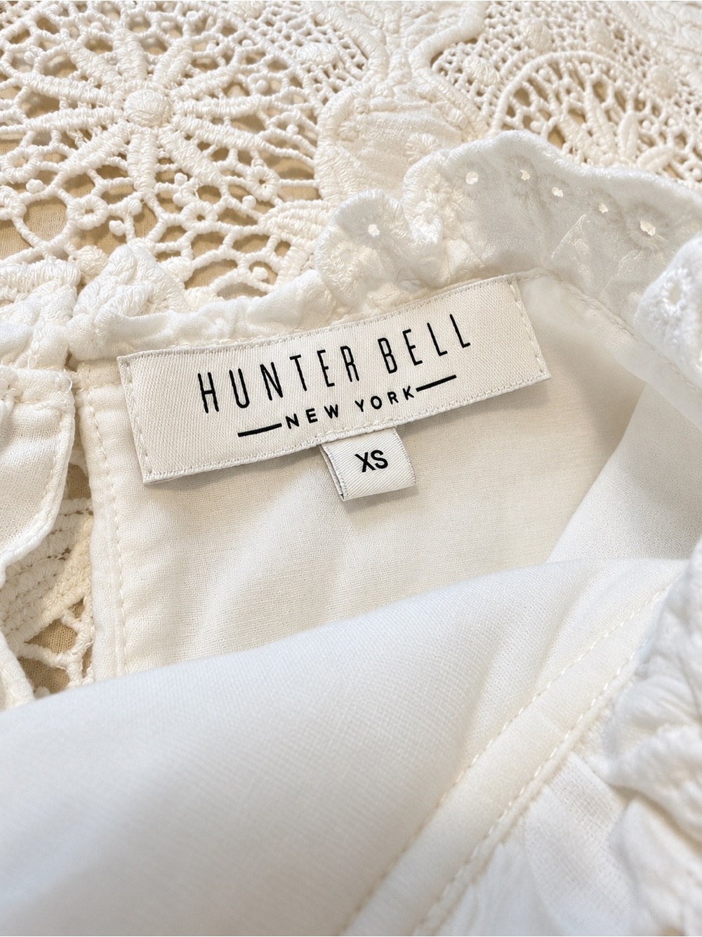 HUNTER BELL White Embroidered Boho Ruffle Collar 3/4 Puff Sleeve Flowy Blouse XS - Picture 6 of 9